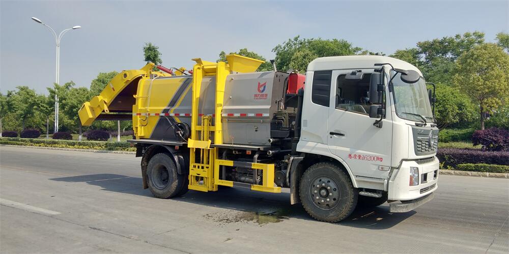 12方餐廚垃圾車-東風(fēng)天錦國六12方廚余泔水餐廚垃圾車廠家（方罐）