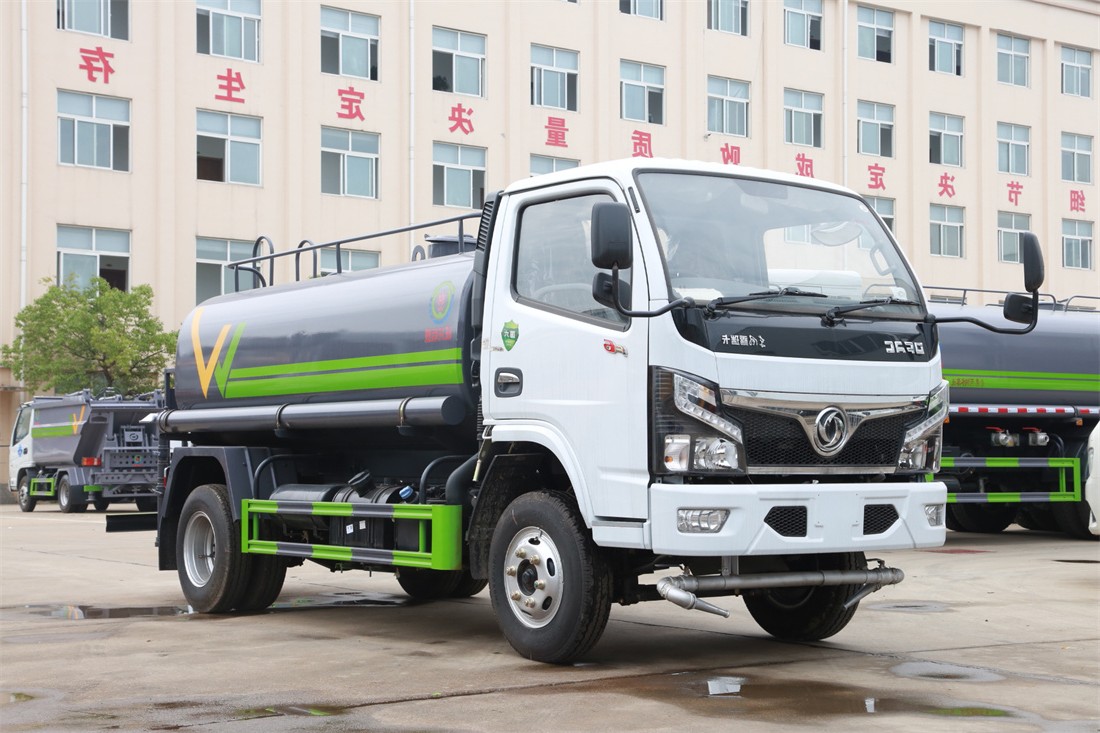 5噸灑水車-旺龍東風多利卡國六5立方灑水車